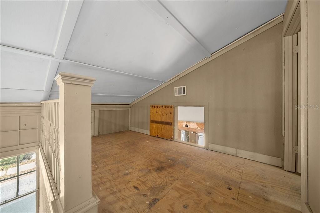 Active With Contract: $330,000 (0 beds, 0 baths, 3242 Square Feet)