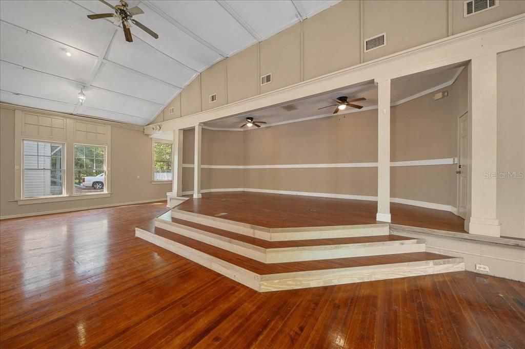 Active With Contract: $330,000 (0 beds, 0 baths, 3242 Square Feet)