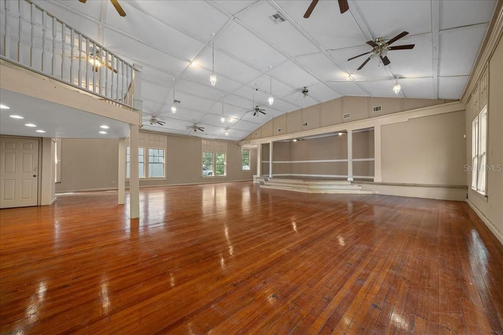Active With Contract: $330,000 (0 beds, 0 baths, 3242 Square Feet)