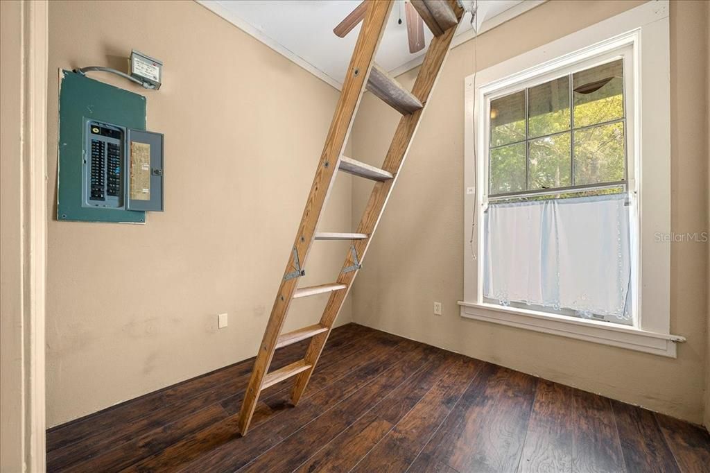 Active With Contract: $330,000 (0 beds, 0 baths, 3242 Square Feet)