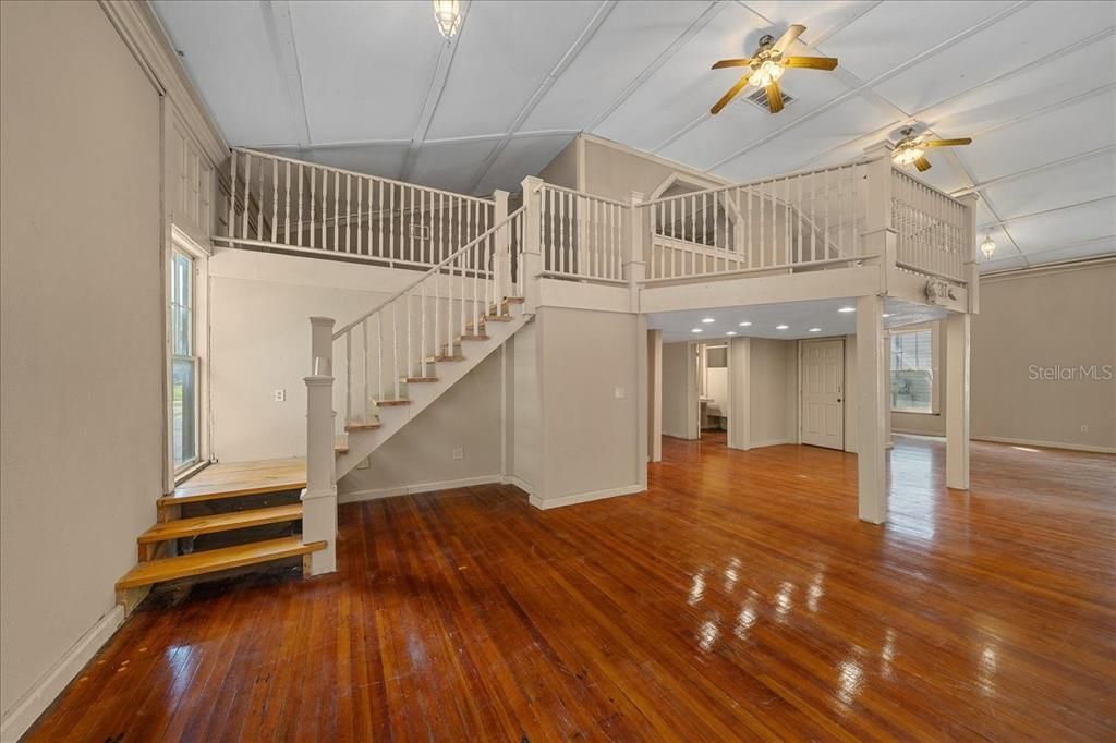 Active With Contract: $330,000 (0 beds, 0 baths, 3242 Square Feet)