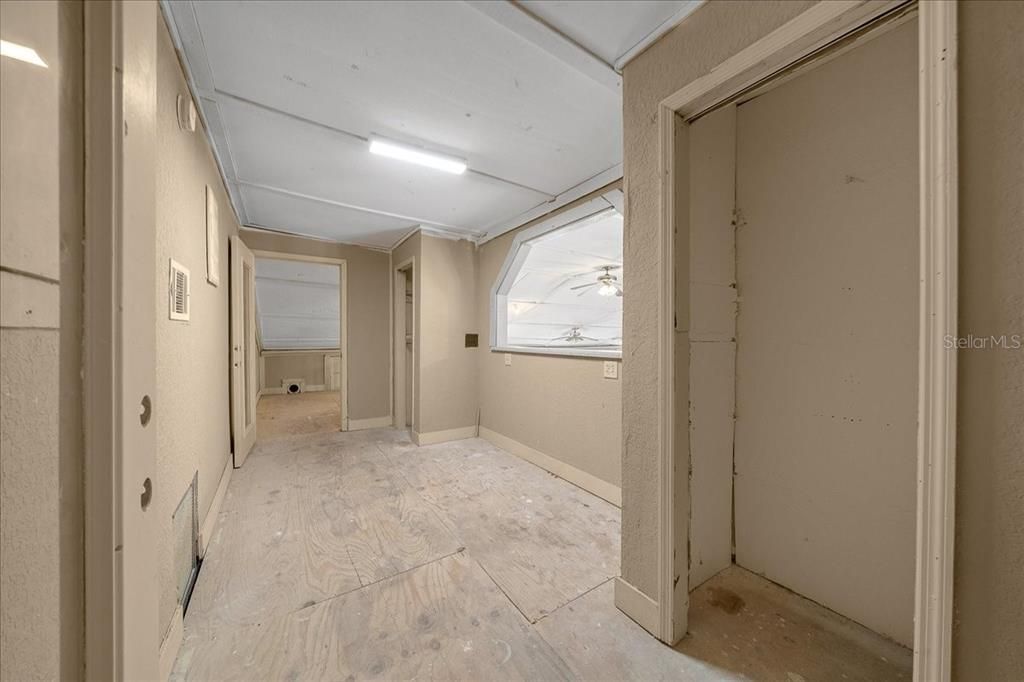 Active With Contract: $330,000 (0 beds, 0 baths, 3242 Square Feet)
