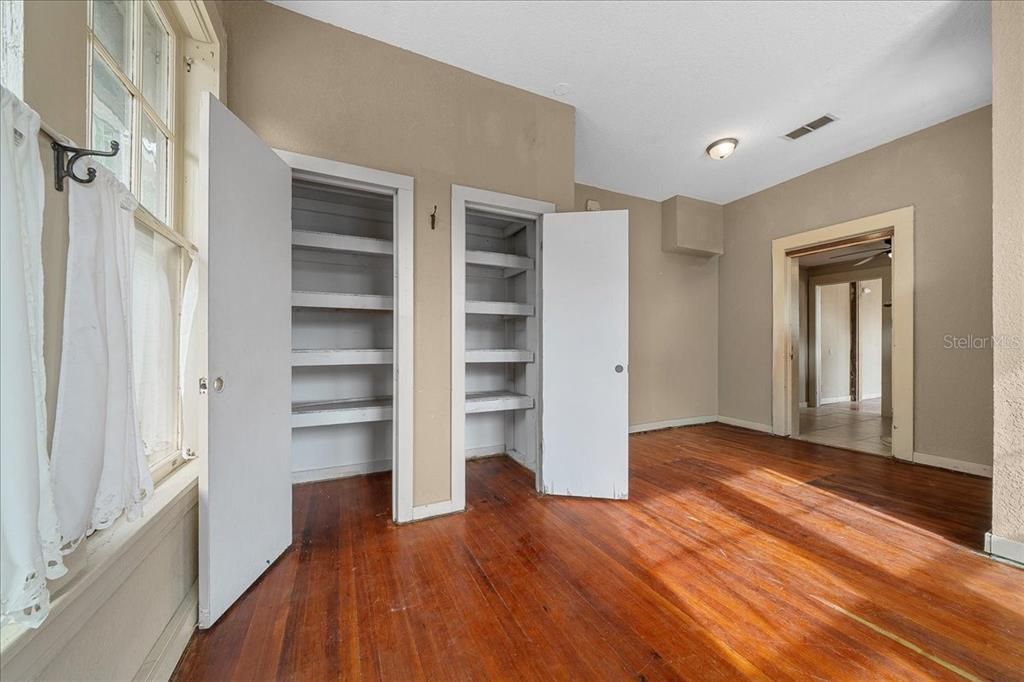 Active With Contract: $330,000 (0 beds, 0 baths, 3242 Square Feet)