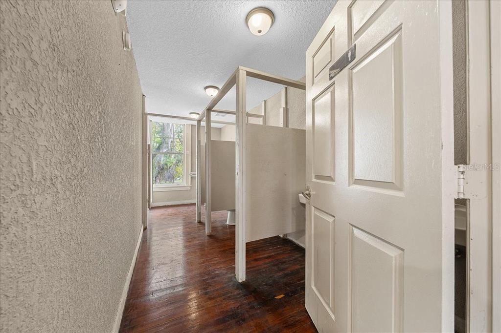 Active With Contract: $330,000 (0 beds, 0 baths, 3242 Square Feet)