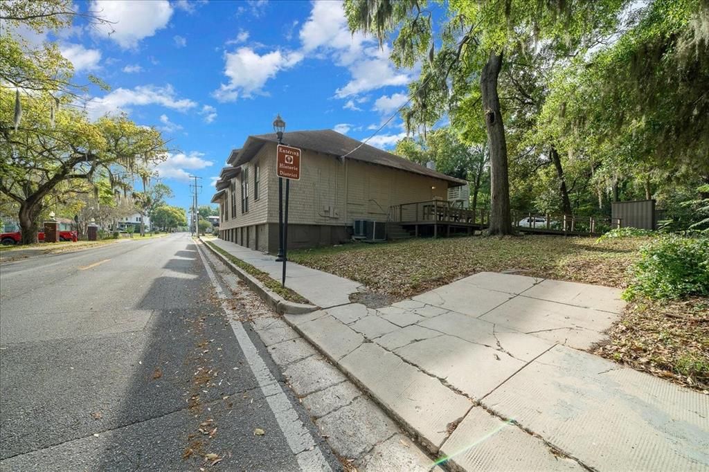 Active With Contract: $330,000 (0 beds, 0 baths, 3242 Square Feet)
