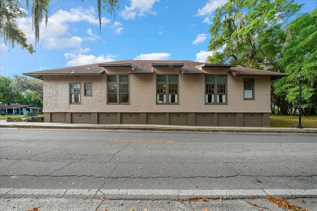 Active With Contract: $330,000 (0 beds, 0 baths, 3242 Square Feet)