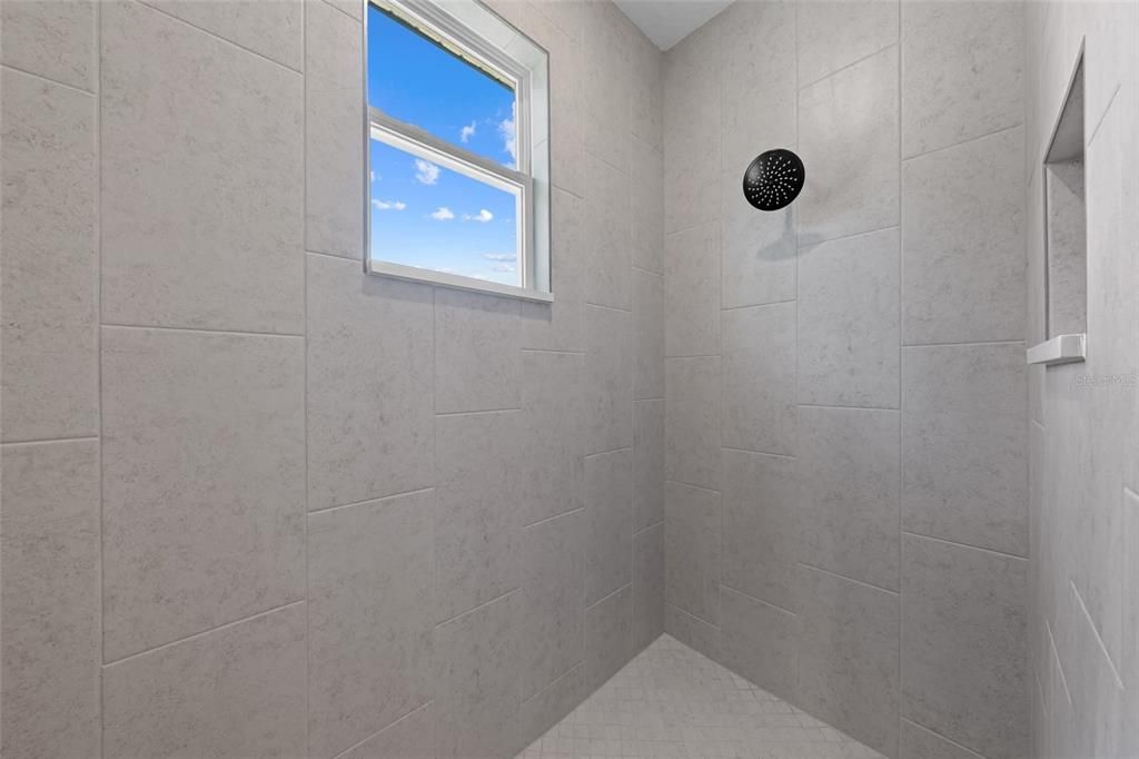 En Venta: $640,000 (4 camas, 2 baños, 1956 Pies cuadrados)