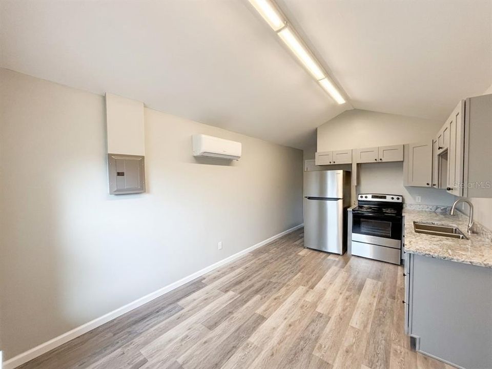 В аренду: $950 (1 спален, 1 ванн, 288 Квадратных фут)
