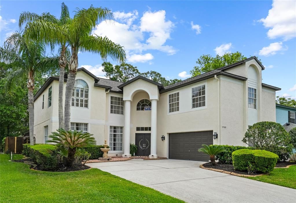 Activo con contrato: $869,000 (4 camas, 2 baños, 3694 Pies cuadrados)