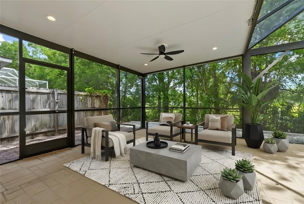 Activo con contrato: $869,000 (4 camas, 2 baños, 3694 Pies cuadrados)