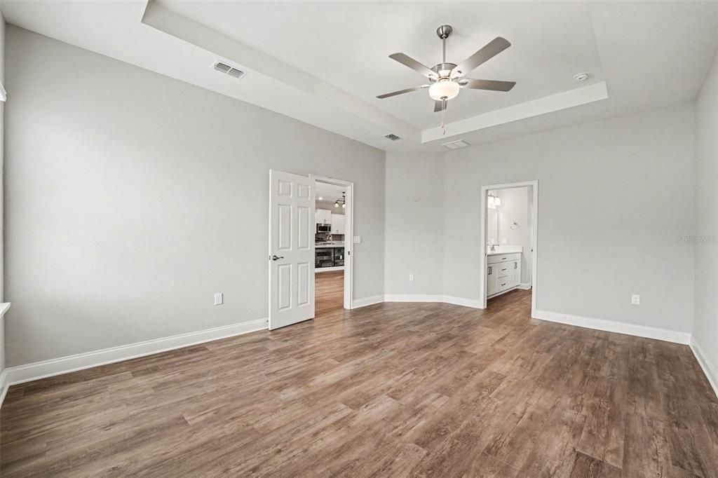 Activo con contrato: $499,990 (4 camas, 3 baños, 2566 Pies cuadrados)