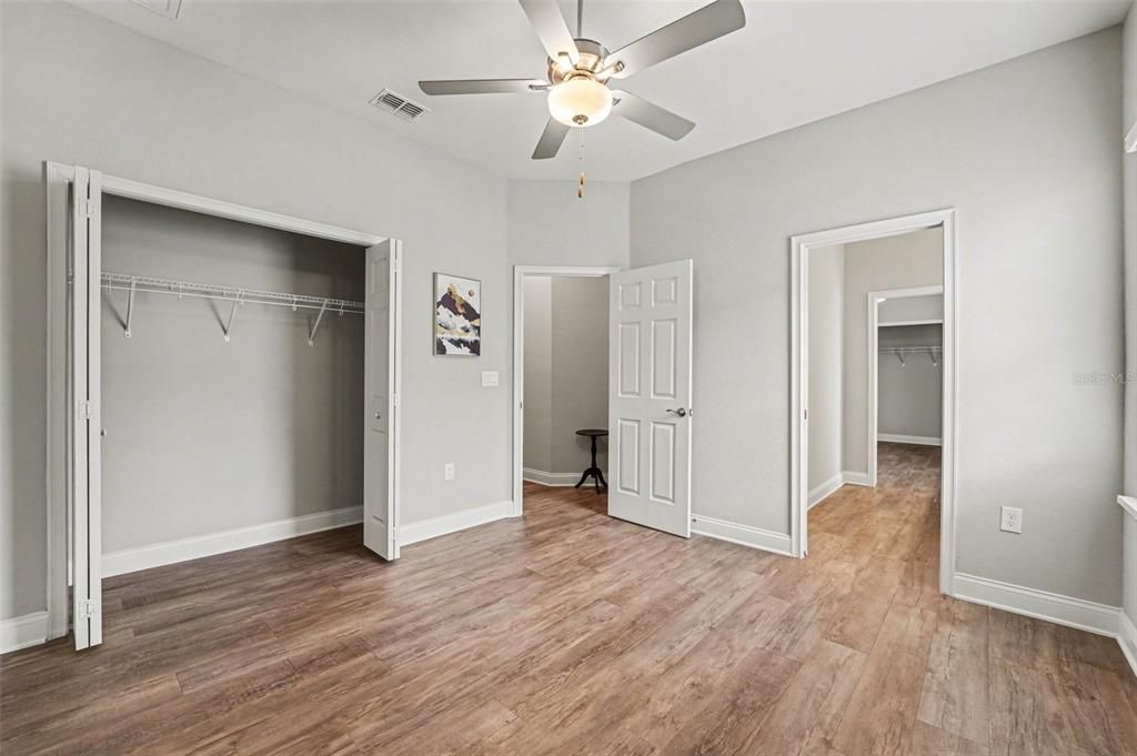 Activo con contrato: $499,990 (4 camas, 3 baños, 2566 Pies cuadrados)