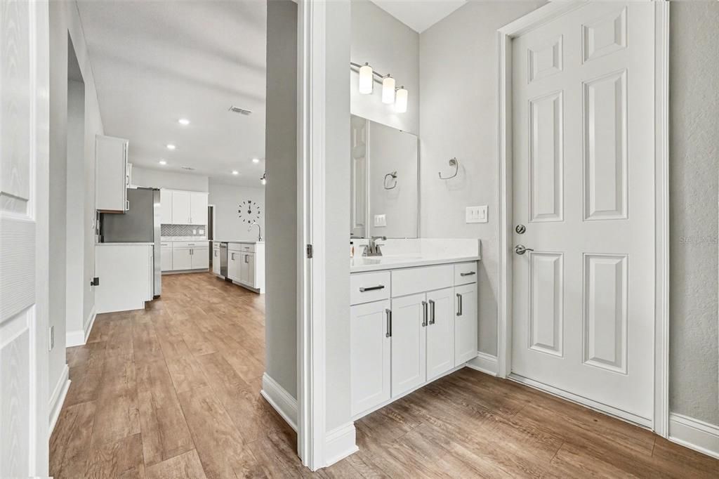 Activo con contrato: $499,990 (4 camas, 3 baños, 2566 Pies cuadrados)
