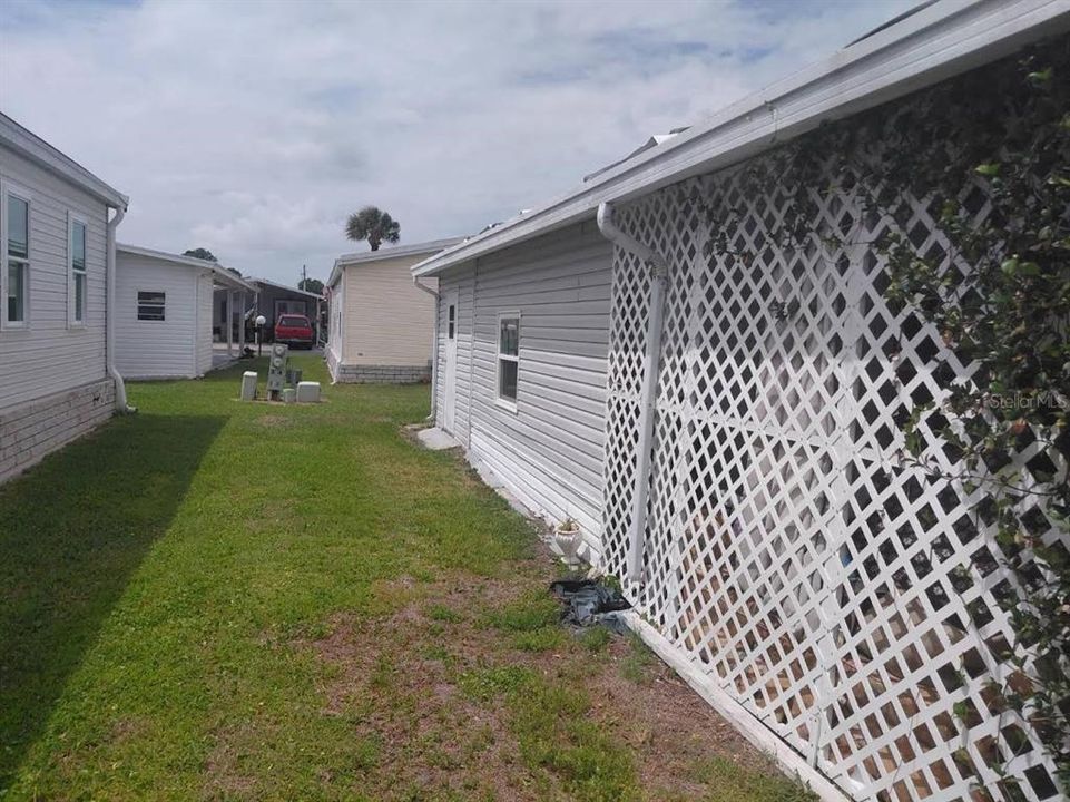 For Sale: $69,995 (1 beds, 1 baths, 504 Square Feet)