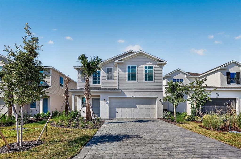 Active With Contract: $289,499 (5 beds, 2 baths, 2112 Square Feet)