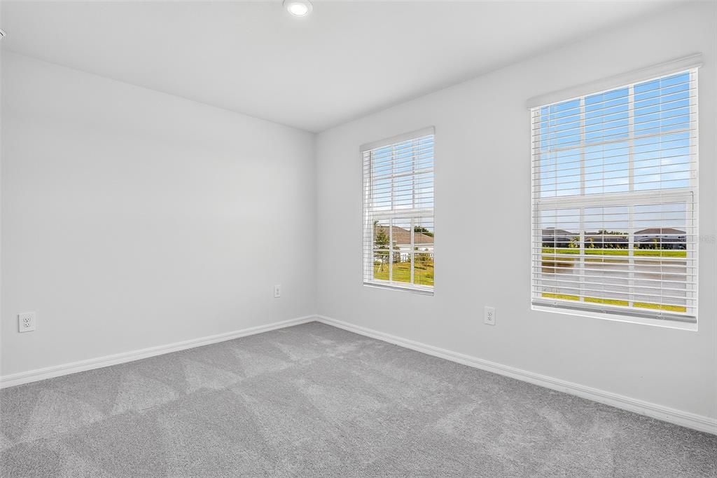 Active With Contract: $289,499 (5 beds, 2 baths, 2112 Square Feet)