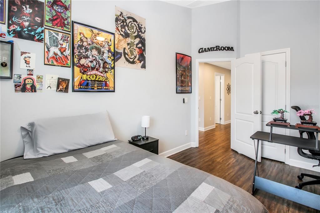 Activo con contrato: $339,900 (3 camas, 2 baños, 1406 Pies cuadrados)