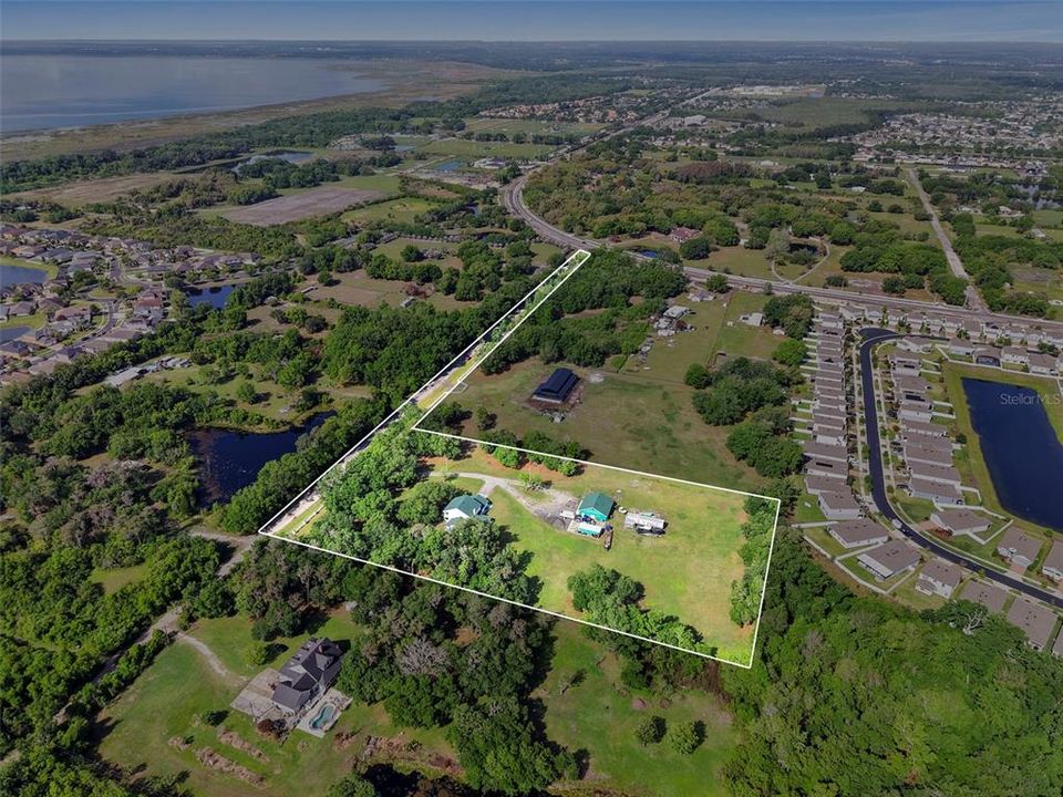 En Venta: $3,000,000 (5.18 acres)