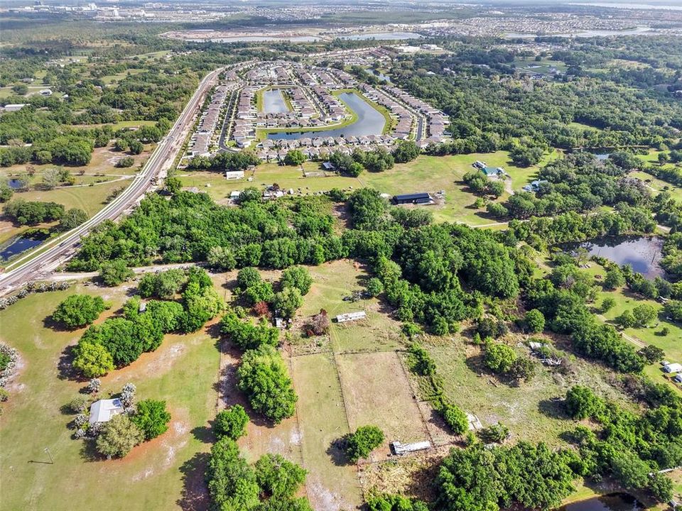 En Venta: $3,000,000 (5.18 acres)