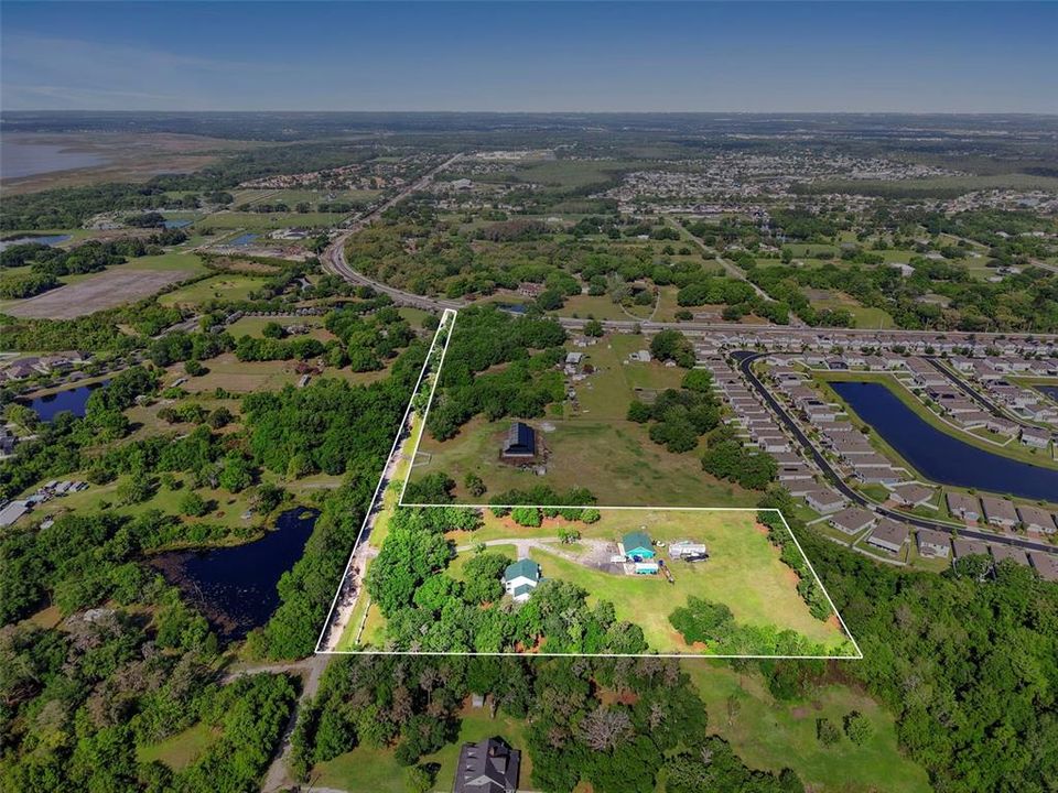En Venta: $3,000,000 (5.18 acres)