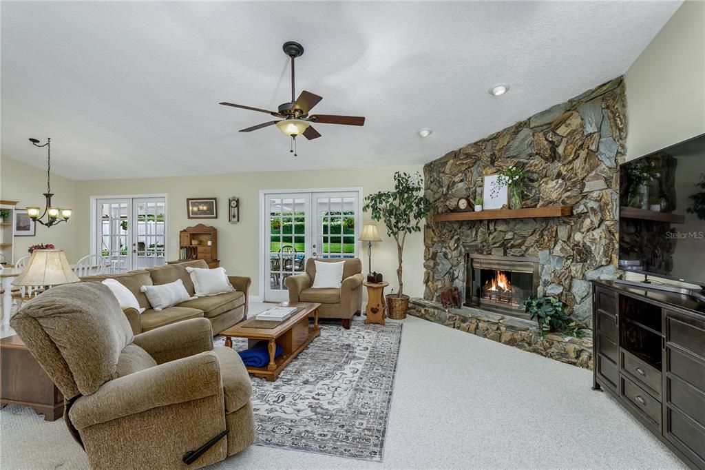 Active With Contract: $475,000 (4 beds, 3 baths, 2264 Square Feet)