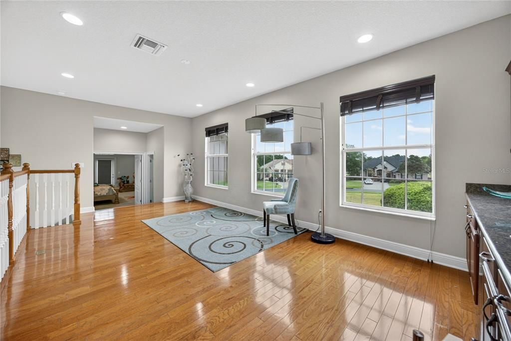 Active With Contract: $994,899 (5 beds, 5 baths, 4818 Square Feet)