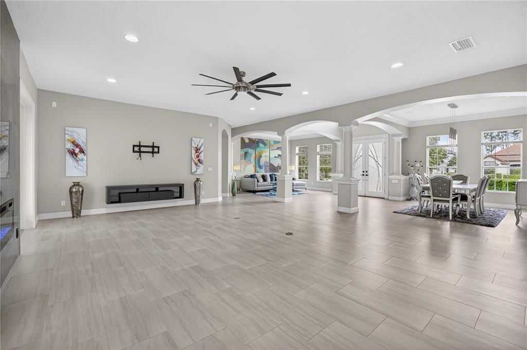 Active With Contract: $994,899 (5 beds, 5 baths, 4818 Square Feet)