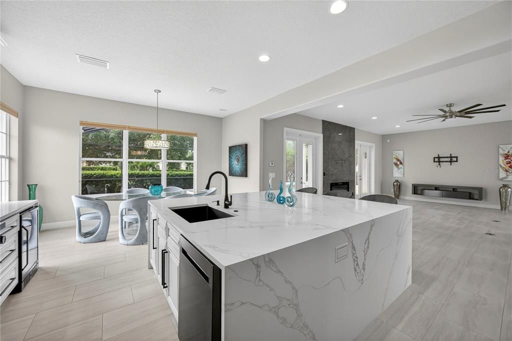 Active With Contract: $994,899 (5 beds, 5 baths, 4818 Square Feet)