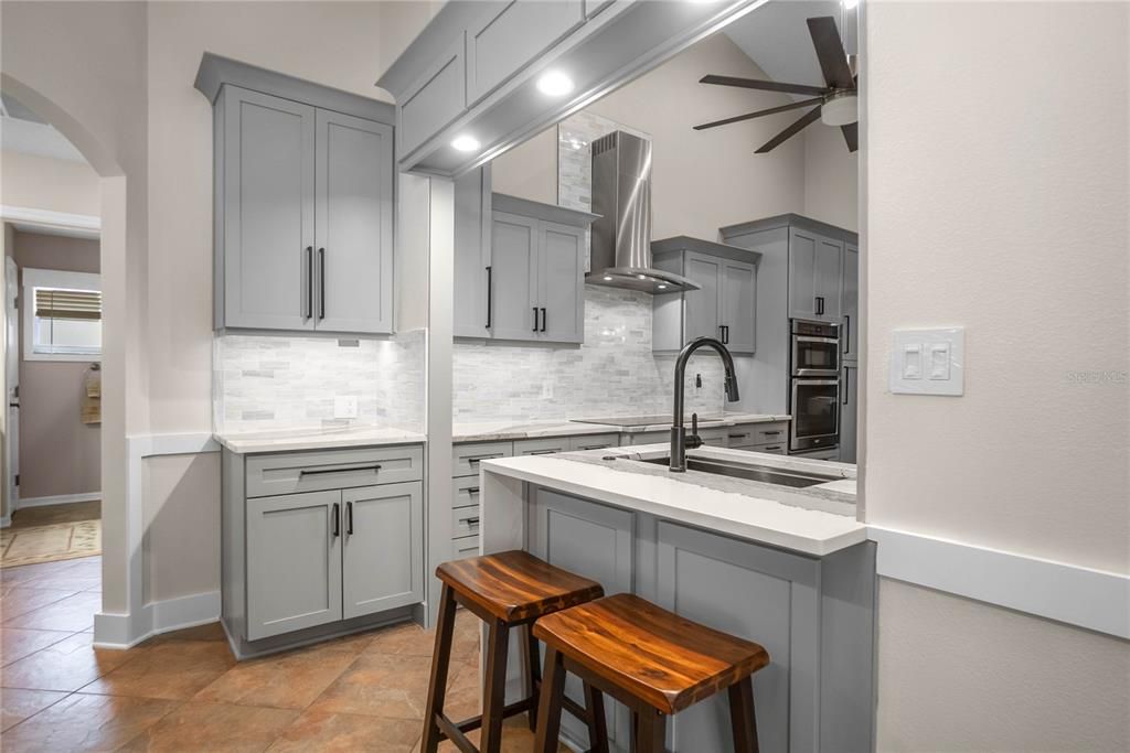 Activo con contrato: $399,900 (3 camas, 2 baños, 2099 Pies cuadrados)
