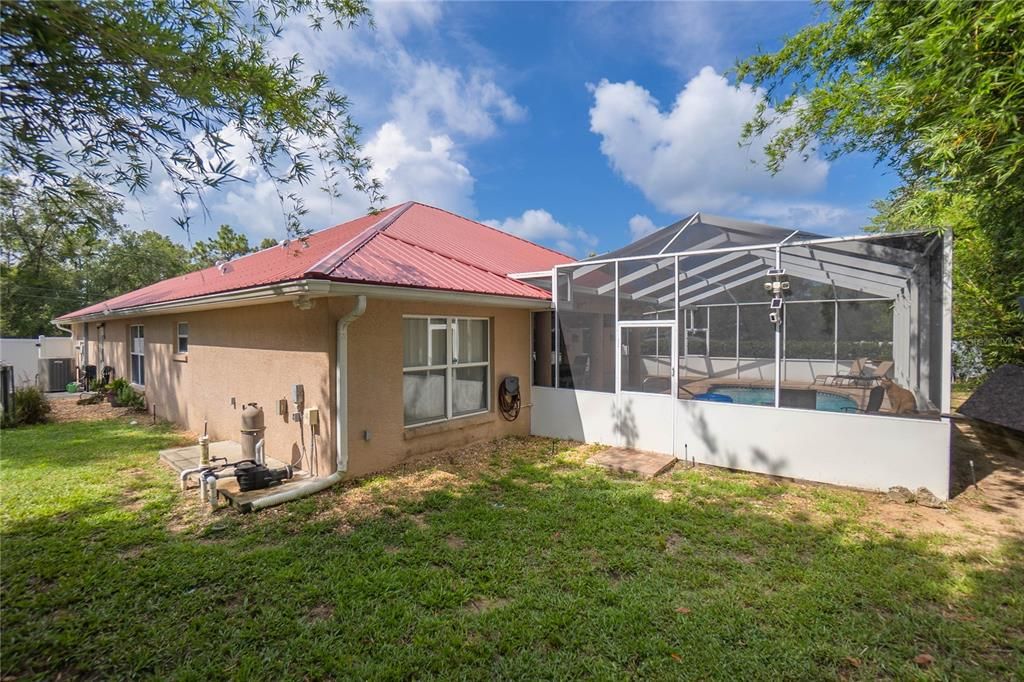 Activo con contrato: $399,900 (3 camas, 2 baños, 2099 Pies cuadrados)