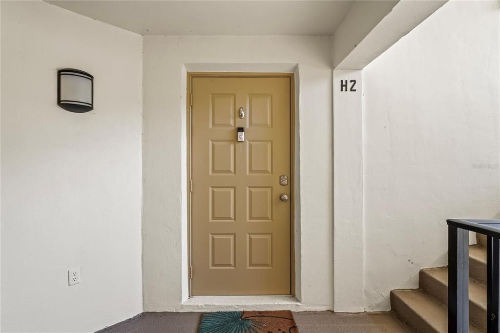 En Venta: $160,000 (2 camas, 2 baños, 979 Pies cuadrados)