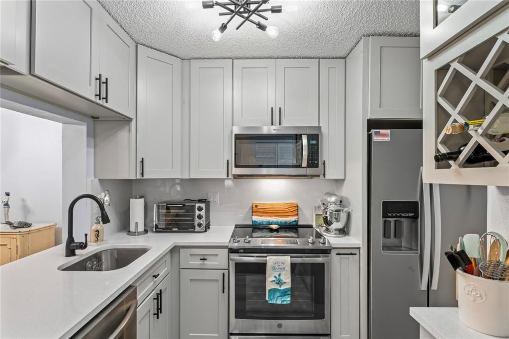 En Venta: $160,000 (2 camas, 2 baños, 979 Pies cuadrados)