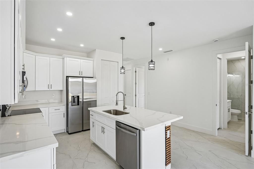 En Venta: $520,000 (6 camas, 0 baños, 2332 Pies cuadrados)