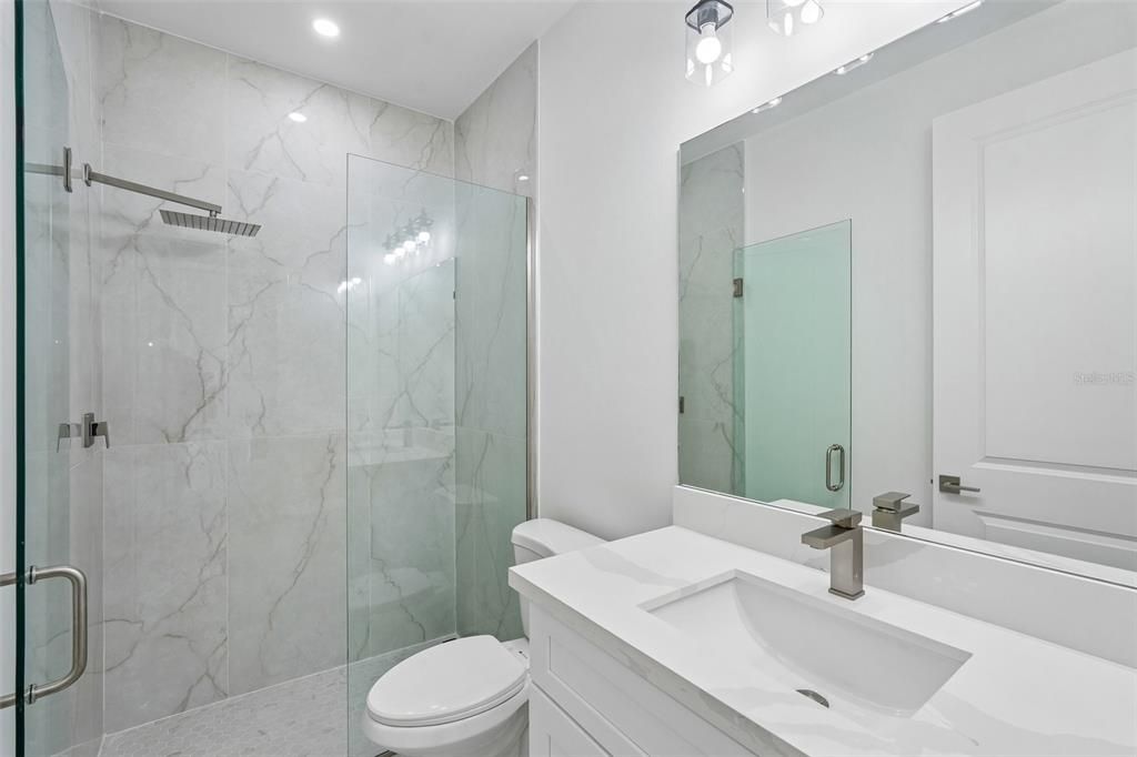 En Venta: $520,000 (6 camas, 0 baños, 2332 Pies cuadrados)