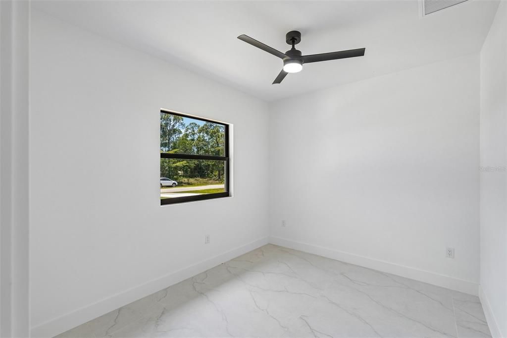 En Venta: $520,000 (6 camas, 0 baños, 2332 Pies cuadrados)