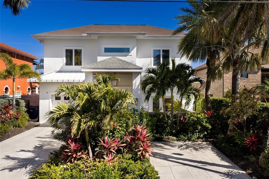 En Venta: $4,799,000 (5 camas, 4 baños, 6036 Pies cuadrados)