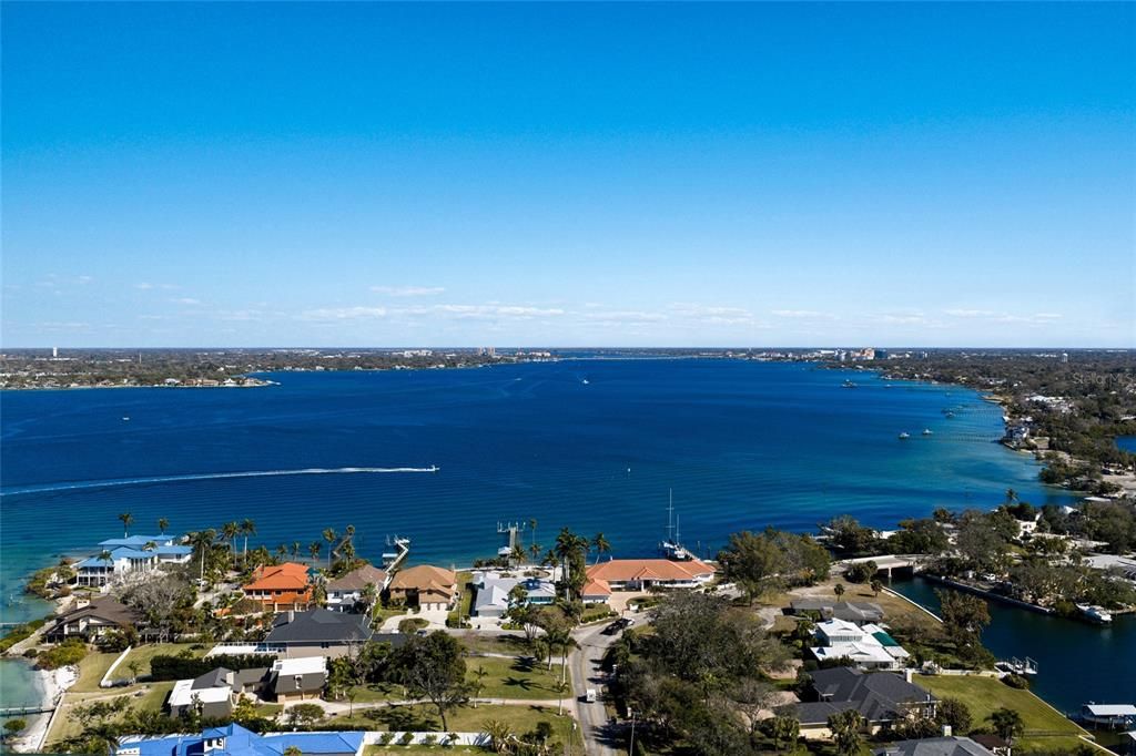 En Venta: $4,799,000 (5 camas, 4 baños, 6036 Pies cuadrados)