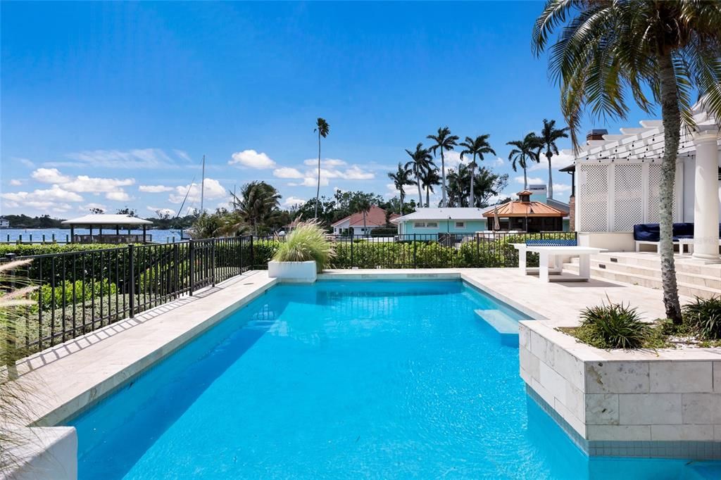 En Venta: $4,799,000 (5 camas, 4 baños, 6036 Pies cuadrados)