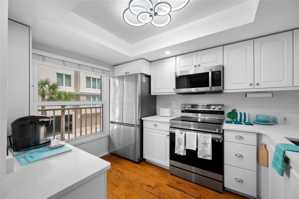 В аренду: $3,300 (2 спален, 2 ванн, 1090 Квадратных фут)