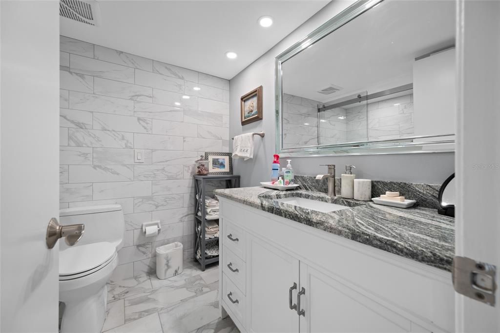 В аренду: $3,300 (2 спален, 2 ванн, 1090 Квадратных фут)