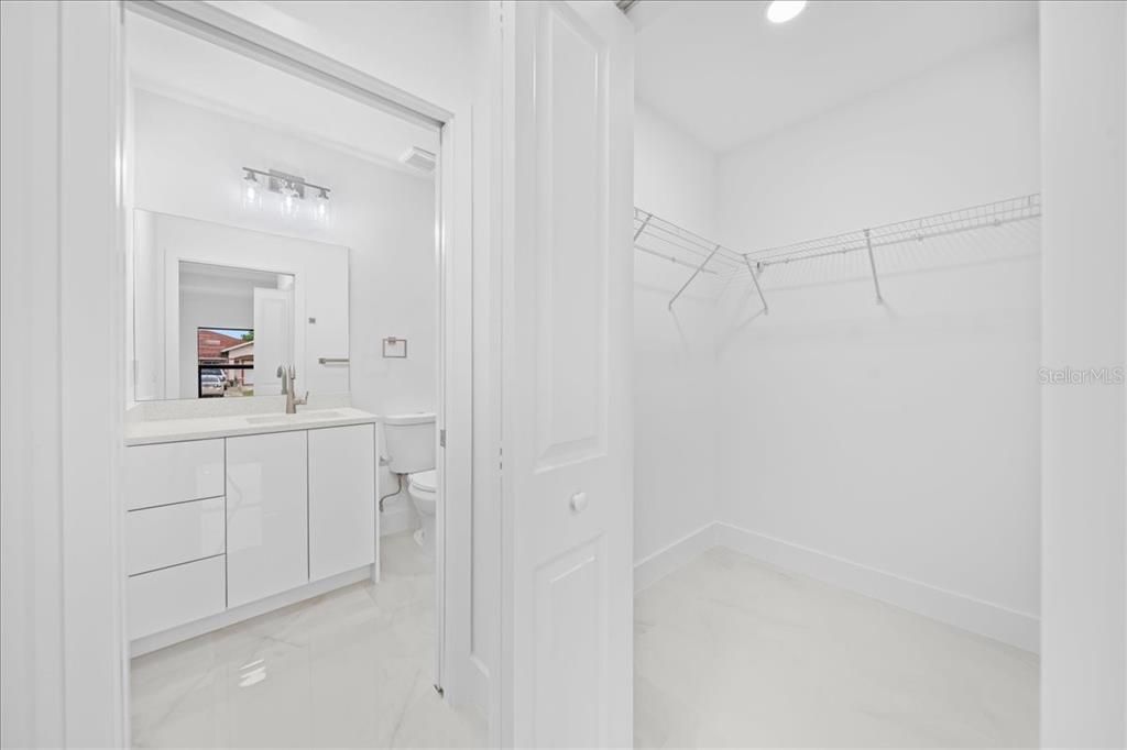 Activo con contrato: $475,000 (0 camas, 0 baños, 2400 Pies cuadrados)