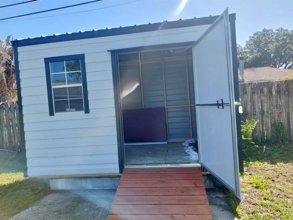 For Sale: $285,900 (3 beds, 1 baths, 1350 Square Feet)