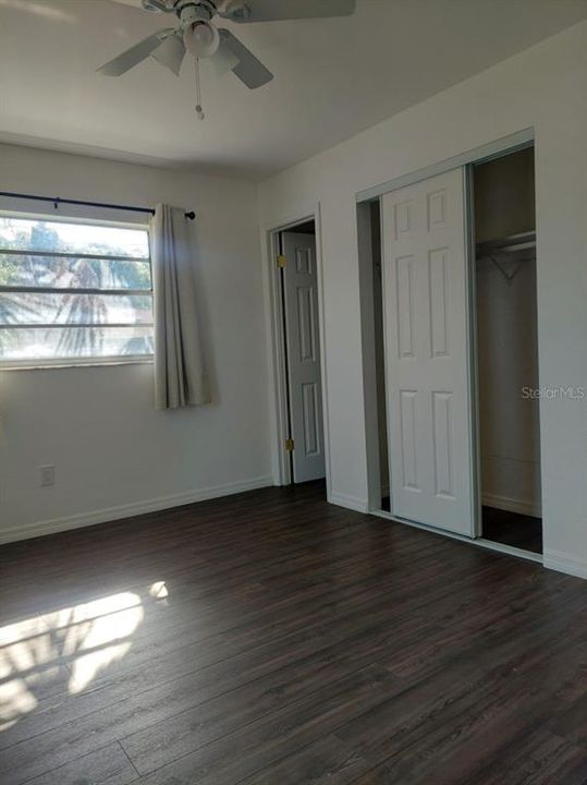 For Sale: $285,900 (3 beds, 1 baths, 1350 Square Feet)
