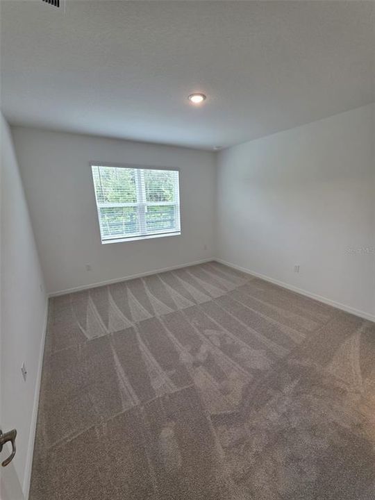For Rent: $2,600 (4 beds, 2 baths, 2103 Square Feet)
