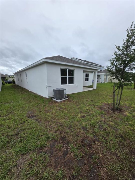 For Rent: $2,600 (4 beds, 2 baths, 2103 Square Feet)