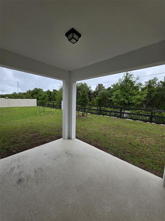 For Rent: $2,600 (4 beds, 2 baths, 2103 Square Feet)