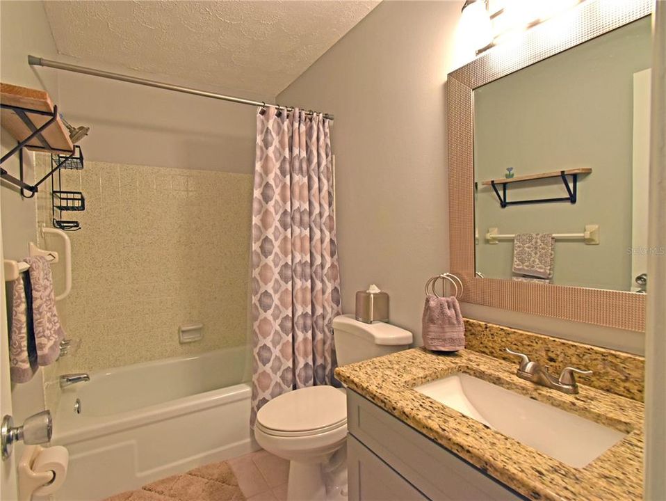 В аренду: $1,750 (2 спален, 2 ванн, 923 Квадратных фут)