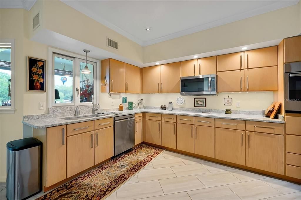 For Sale: $429,500 (4 beds, 3 baths, 2766 Square Feet)