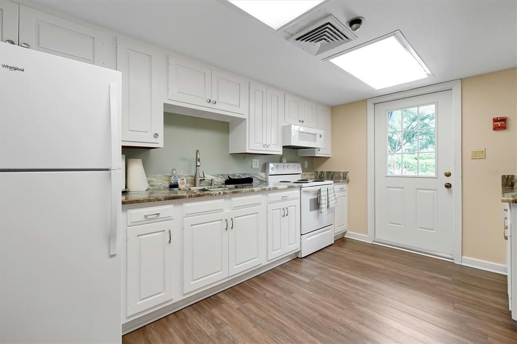 For Sale: $429,500 (4 beds, 3 baths, 2766 Square Feet)