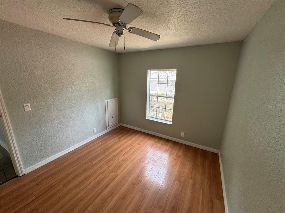 Active With Contract: $149,900 (3 beds, 2 baths, 1152 Square Feet)